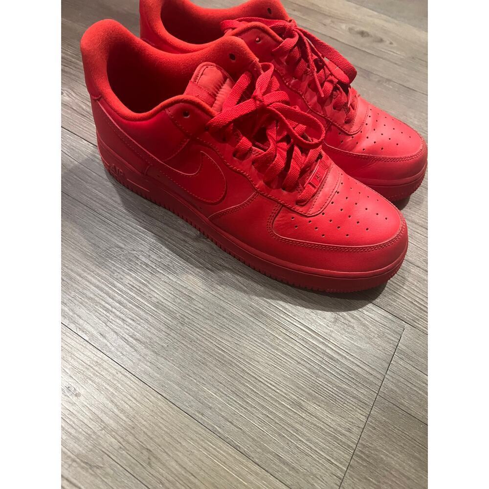 Nike Air Force 1 Low
Triple Red - Picture 2 of 6